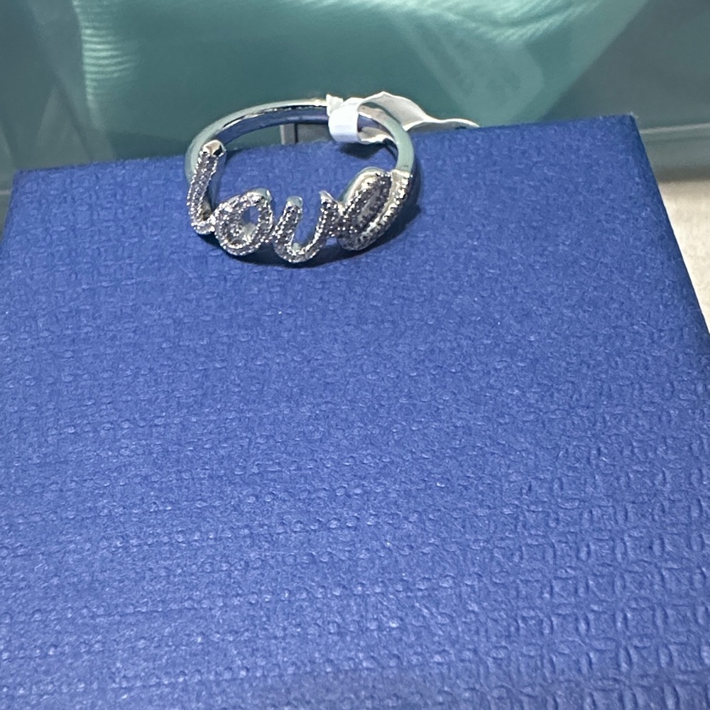 🆕Silver Love Ring Size 6
